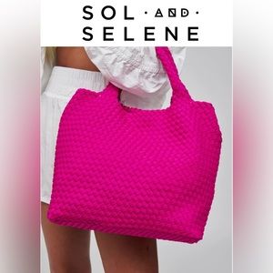 NWT Sol and Selene SKY'S THE LIMIT medium tote in Fuchsia